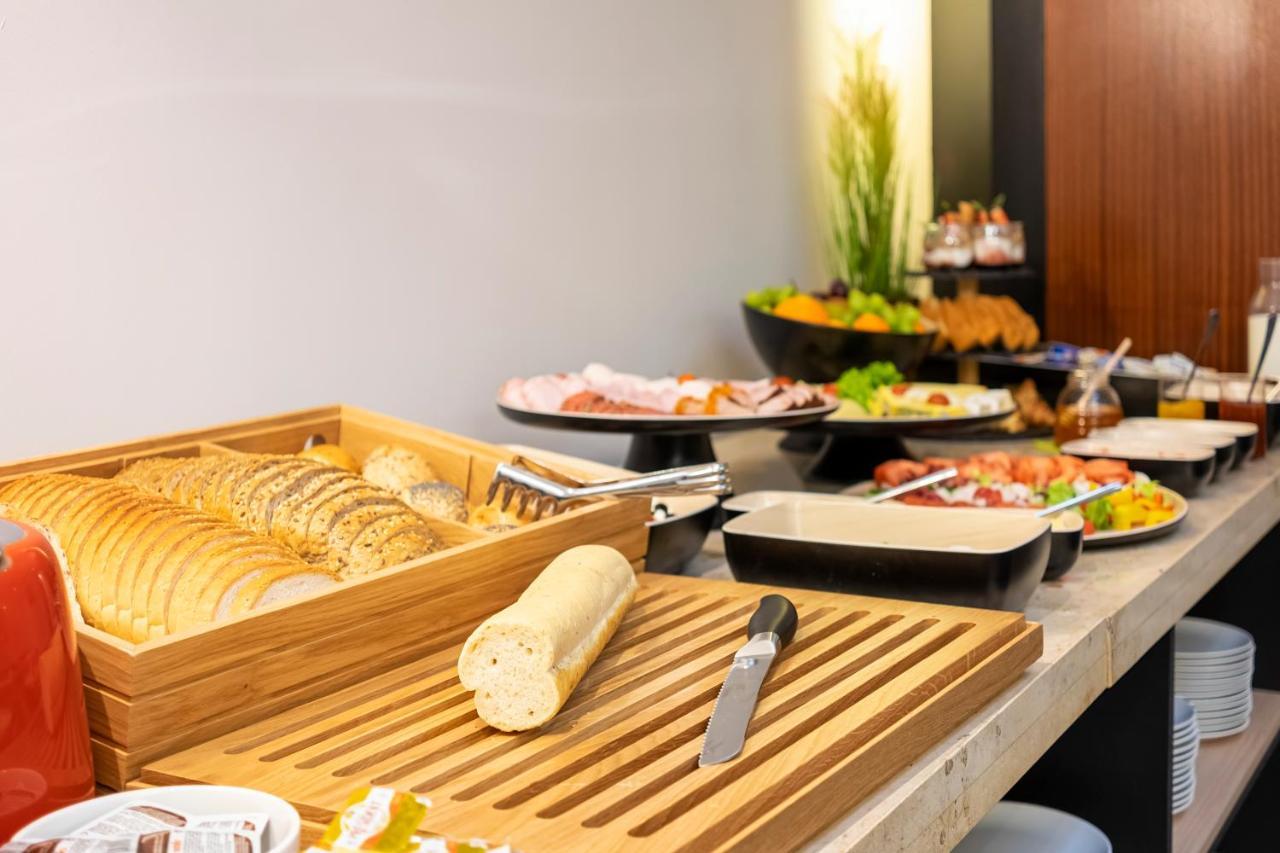 Hotel H12**** Krakow Ngoại thất bức ảnh