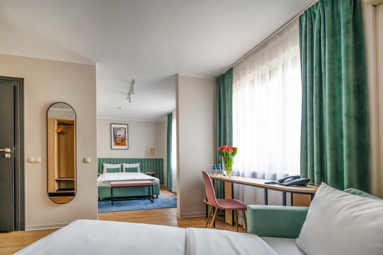 Hotel H12**** Krakow Ngoại thất bức ảnh