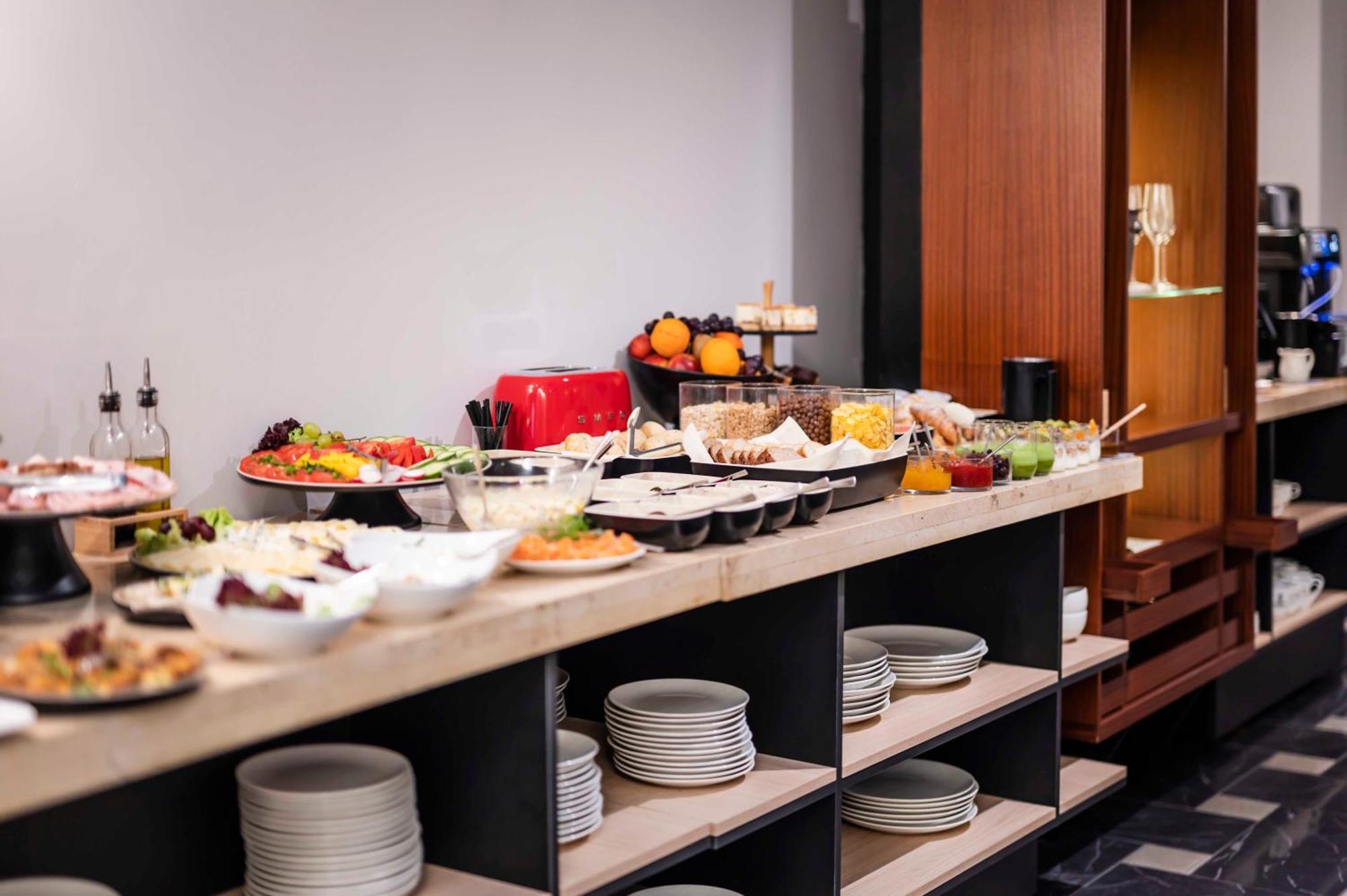 Hotel H12**** Krakow Ngoại thất bức ảnh